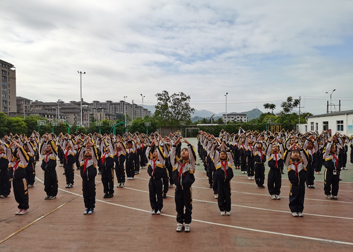 舞在指尖——小學(xué)部慶祝建黨100周年活動(dòng)